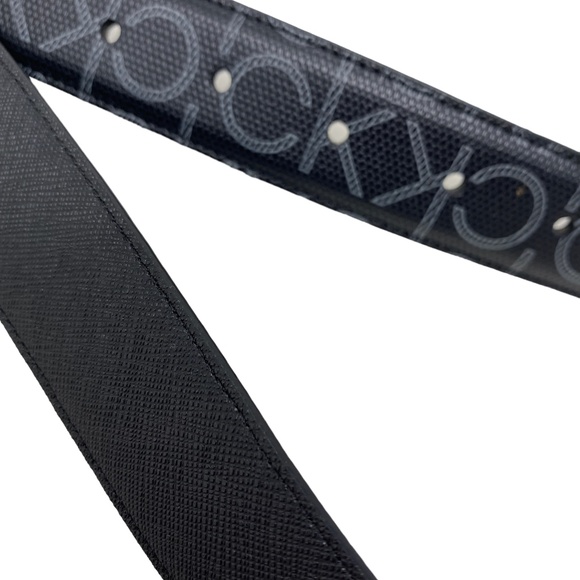 Calvin Klein Men's Plain Leather Belt Long Reversible Logo Black 41002353 010 - Picture 2 of 6